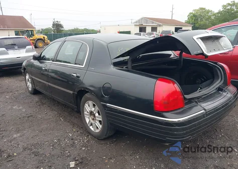 2010 Lincoln Town Car Executive L z USA, uszkodzony, nr VIN 2LNBL8EV3AX618530